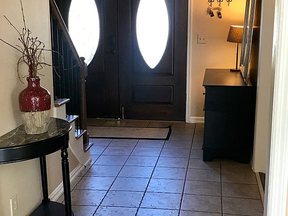 4th image of 707 Cool Springs Ct