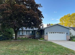 2826 Canal Dr, Port Huron, MI