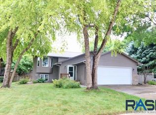 4909 E Belmont St, Sioux Falls, SD 57110