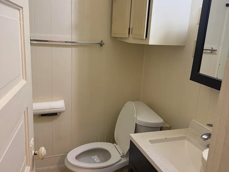 823 E I St #3 — Photo 4