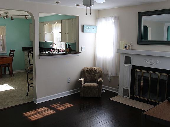2nd image of 106 Atwood Pl