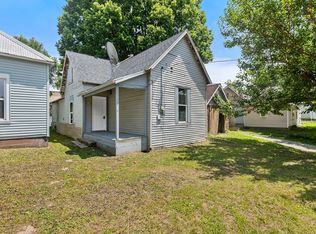 323 S Main St, Veedersburg, IN 47987