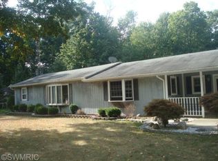 70368 Sheridan Dr, Edwardsburg, MI 49112