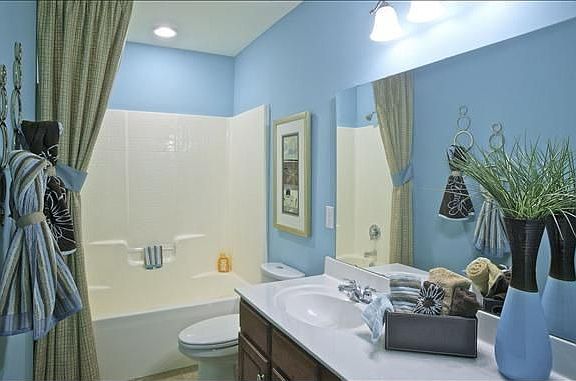 New Home Lincoln Upstairs Bathroom