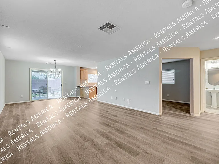 10567 Foggy Glen Ave — Photo 2