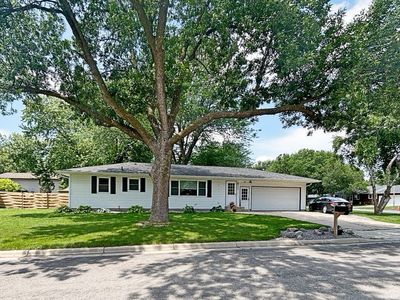 400 Morten Dr, Redwood Falls, MN, 56283
