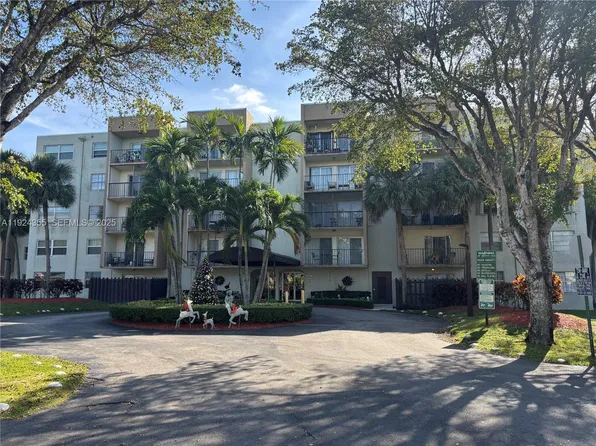 14250 SW 62nd St APT 520, Miami, FL 33183