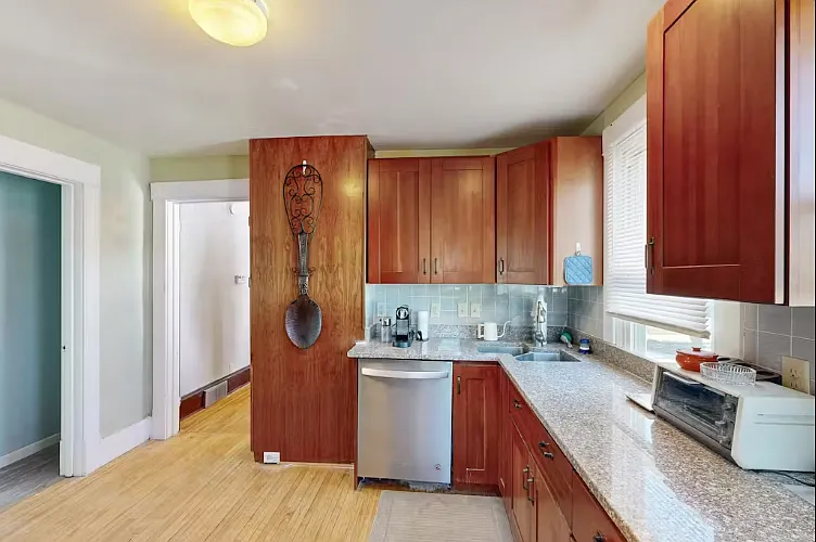 1243 Thomas Ave #2 — Photo 15