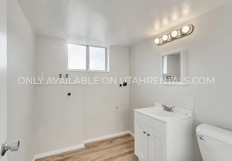 30 E 925 N — Photo 9