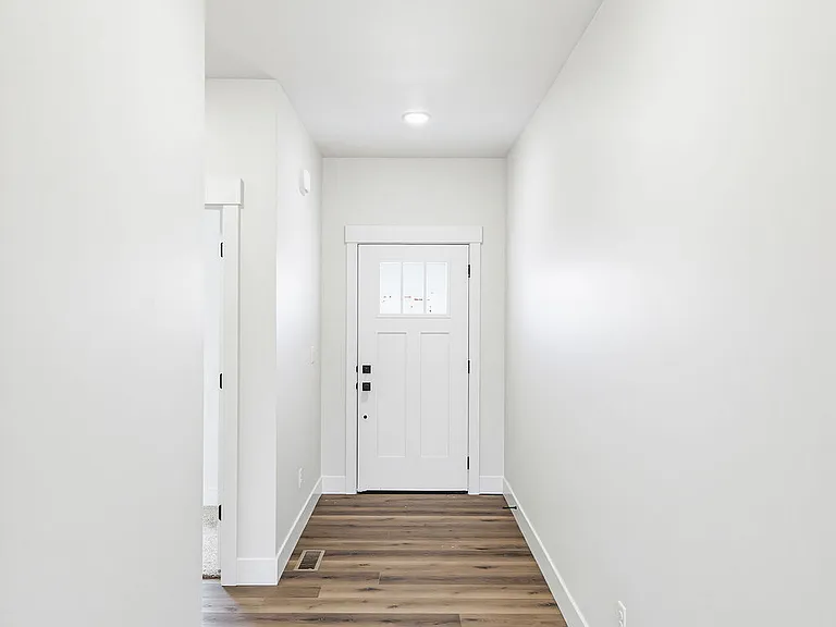 485 E River Ln — Photo 6