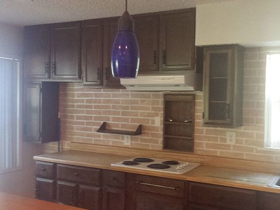 3rd image of 102 Lakewood Dr