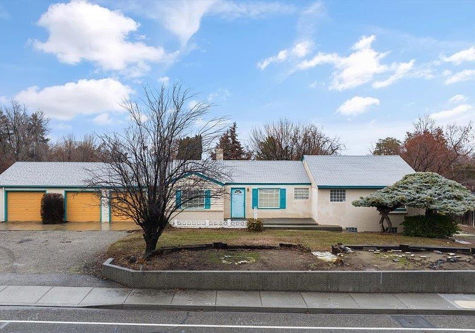 1st image of 1216 W 27th Ave