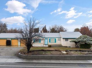 1216 W 27th Ave, Kennewick, WA 99337
