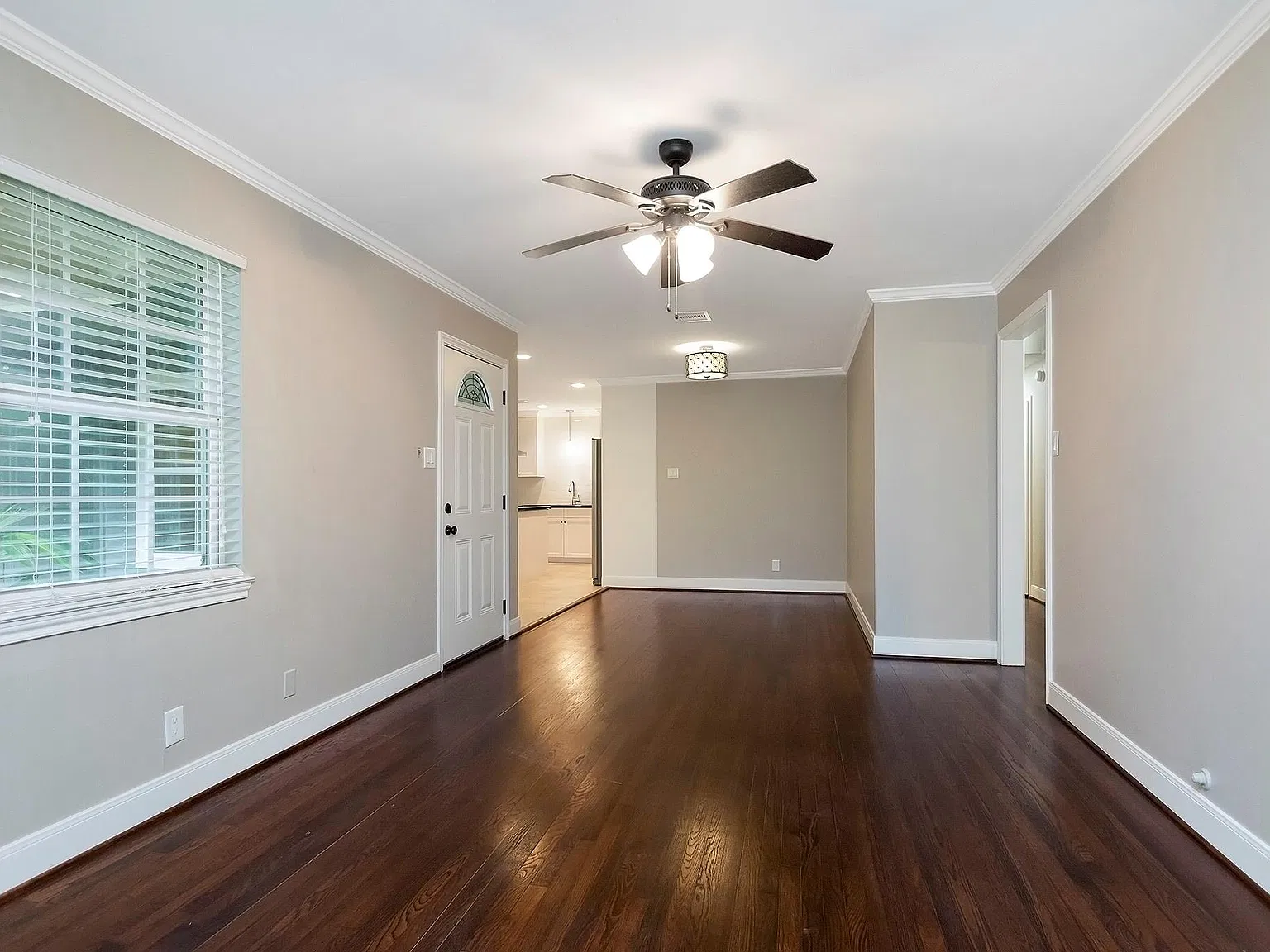 3 bed, 2.5 bath, 1801 sqft, $3,500 — Photo 4