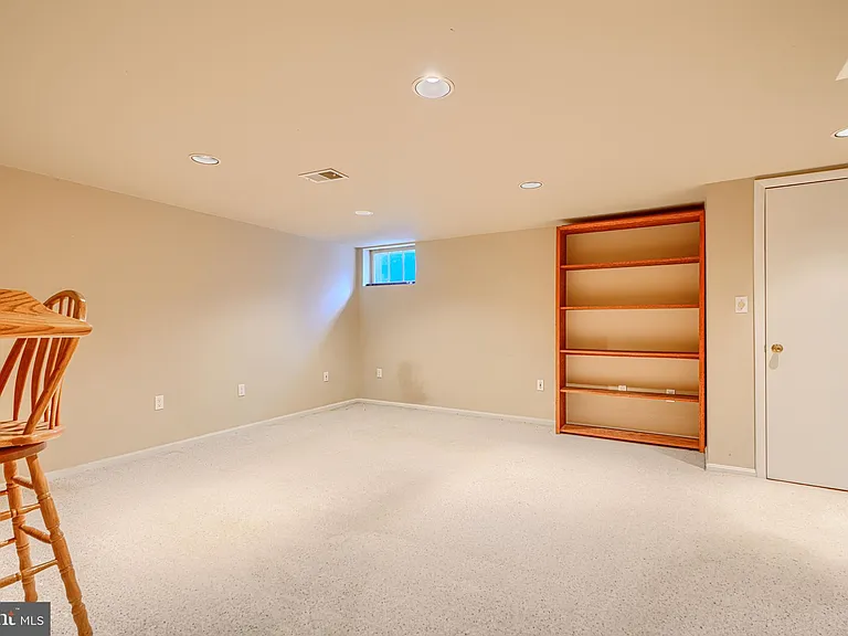 372 Old Trail Rd — Photo 33