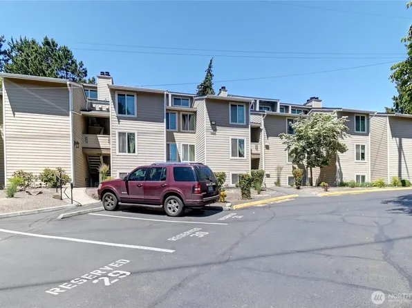 19855 25th Avenue NE #206, Shoreline, WA 98155