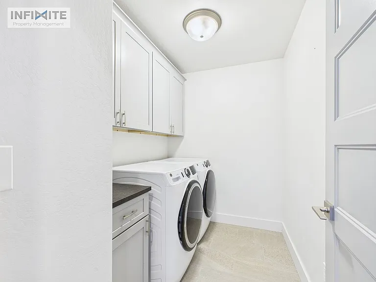 4830 Flanders Way #B — Photo 4