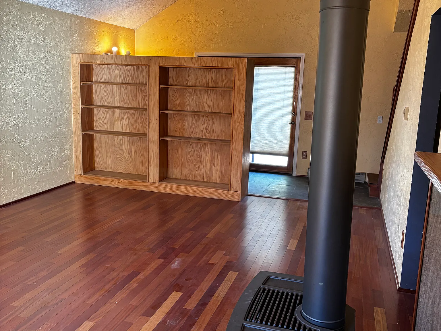 3 bed, 2456 sqft, $7,250 — Photo 3