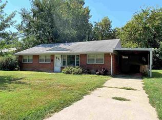 1513 Hartford Rd, Manhattan, KS 66502