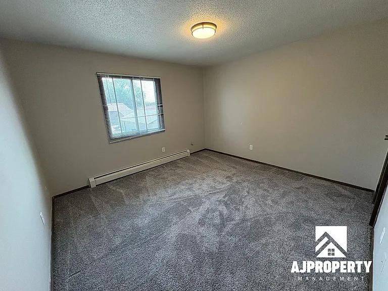 3600 S Cathy Ave — Photo 8
