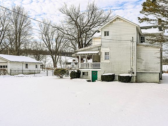 3rd image of 110 Barber Shop Aly E