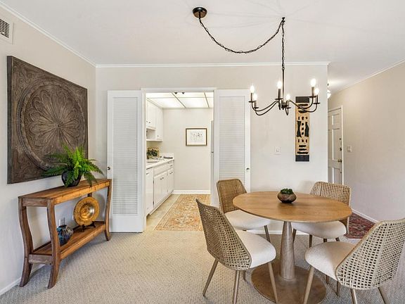 5th image of 1915 Mount Vernon Ct APT 14