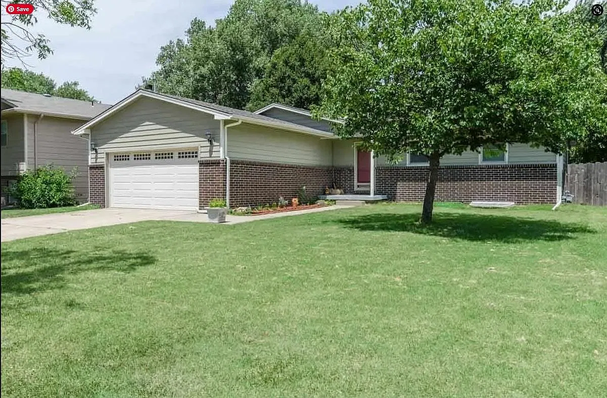 4 bed, 2492 sqft, $2,350 — Photo 2