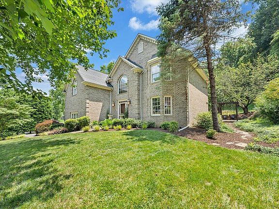 2nd image of 5118 Meadow Valley Cir