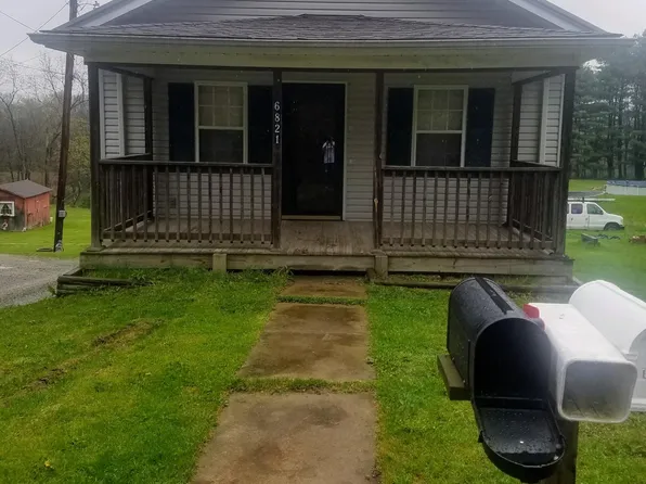 6821 Superior Rd SE, Uhrichsville, OH 44683