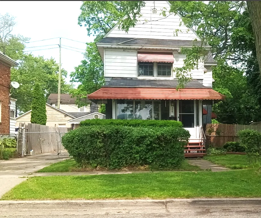 110 Ivy St