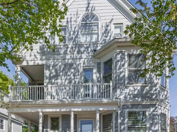 13 Oxford Ave, Belmont, MA 02478