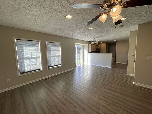 3rd image of 5943 Rothchester Dr