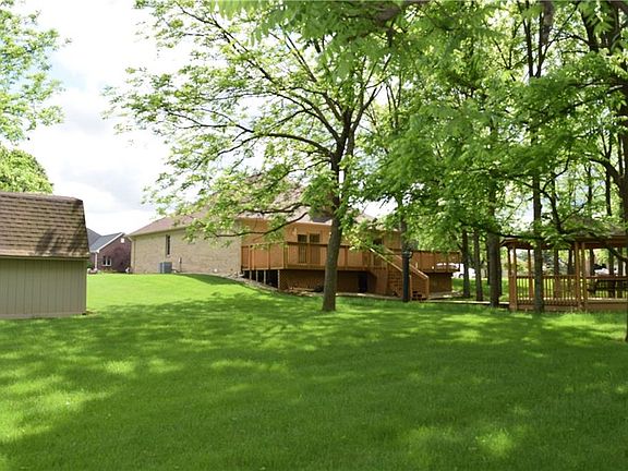 3rd image of 2826 Lynwood Ct