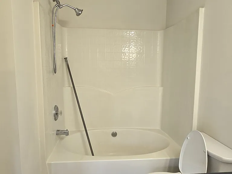 3902 Elizabeth Glen Way — Photo 11