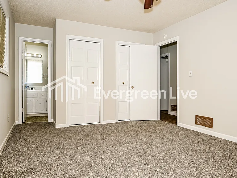 4844 Zinzendorf Dr — Photo 7