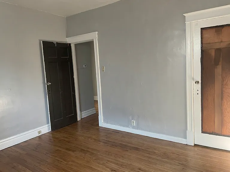 5445 N Kingshighway Blvd — Photo 6