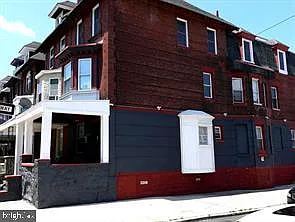 Building Photo - 5013 Chester Ave #3