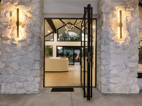 7167 La Puebla St, Las Vegas, NV 89120