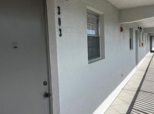 9815 47th Ave N APT 303, Saint Petersburg, FL 33708