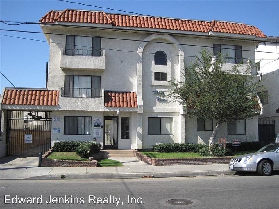 1st image of 14135 Doty Ave APT 23