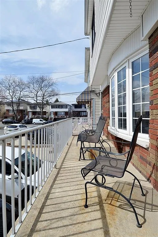 1 bed, 1.0 bath, $1,600 — Photo 2