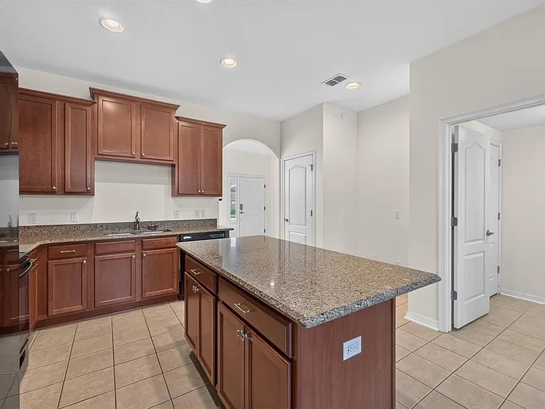 7516 Bentonshire Ave — Photo 5