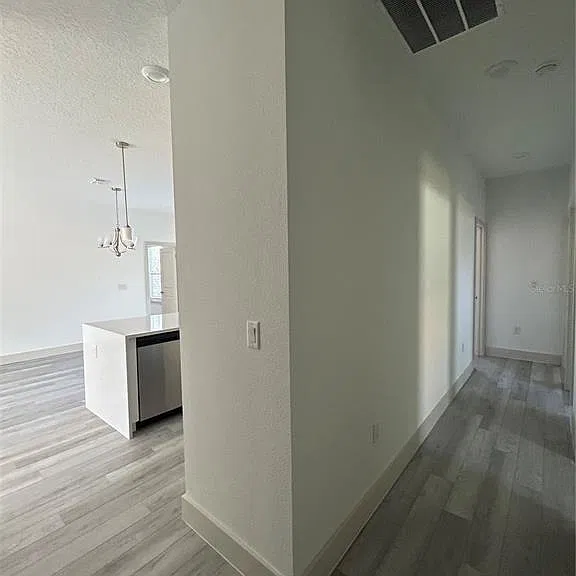 1531 W Gainsboro Ln — Photo 21