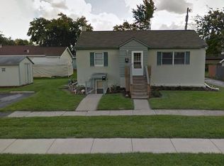 611 E Dahlgren St, Crown Point, IN 46307