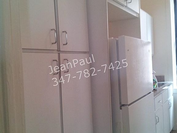 3rd image of 35 Linden Blvd APT F4