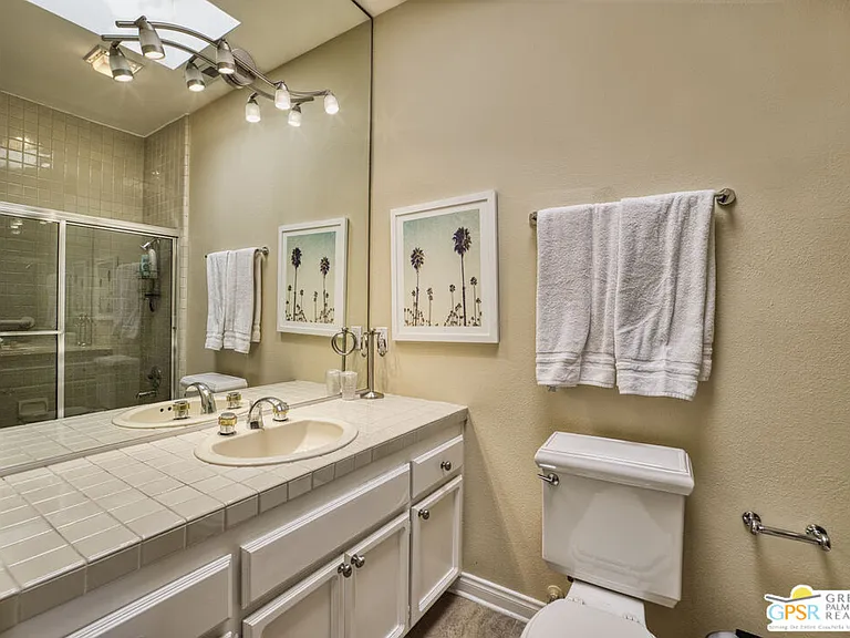 164 Lake Shore Dr — Photo 13