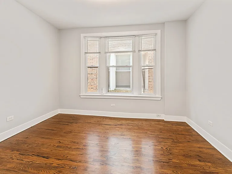 2110 W Division St #3R — Photo 12