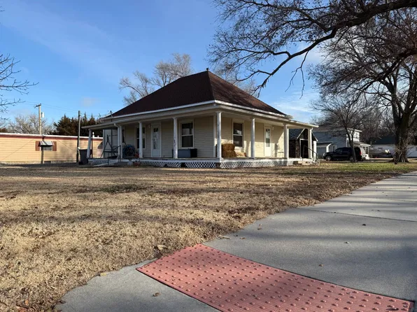 300 E Allen St, Glen Elder, KS 67446