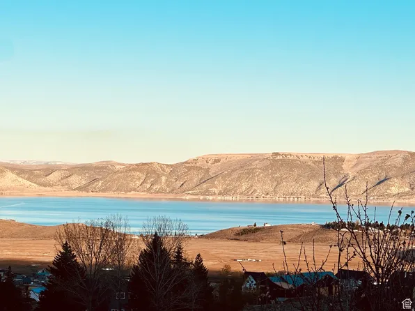 3041 S Snowberry Dr, Garden City, UT 84028
