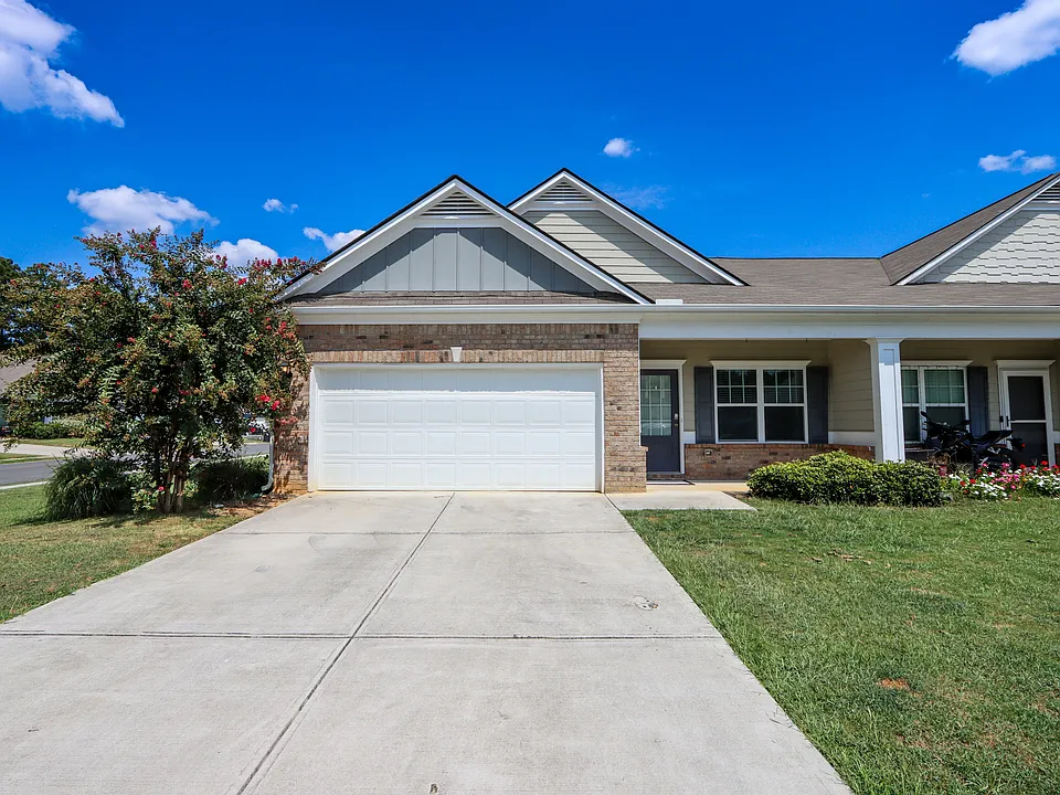 1 Westwillow Ln